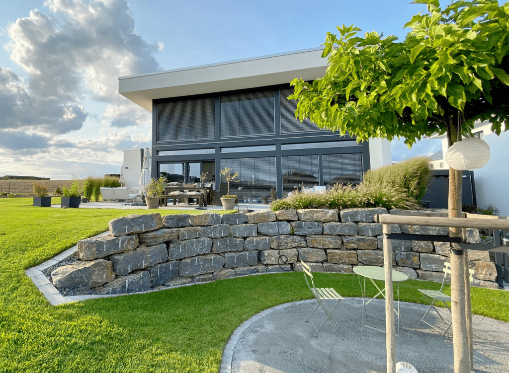 Property Photo (1404)